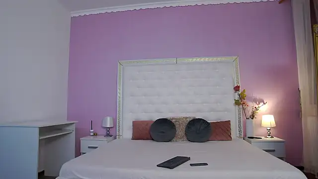 Lenna Paul online show from 02.05.26