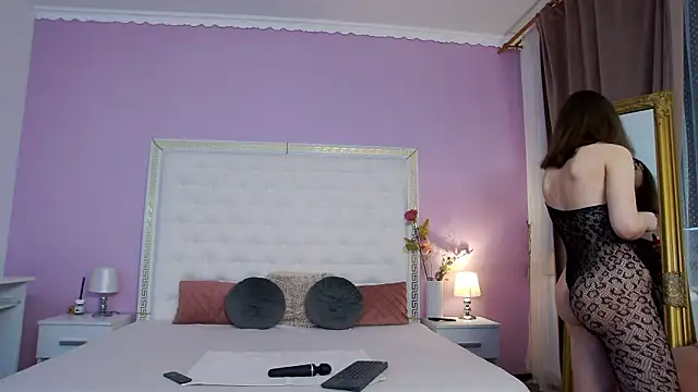 Lenna Paul online show from 03.06.26