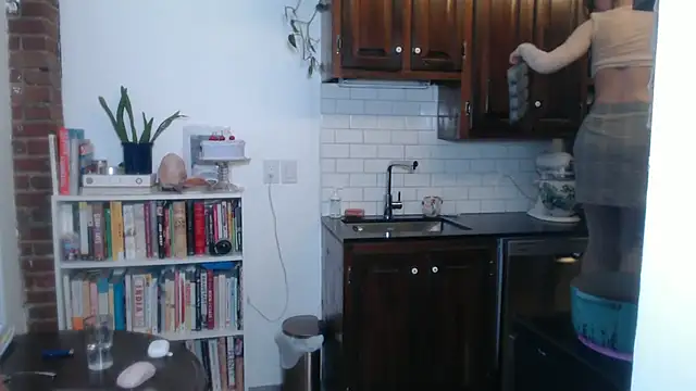 MaeDaybaby online show from 02.18.25