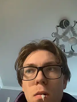 Snapshot of Alex17am chatting on 11.21.25 Alex17am online show from 11.21.25