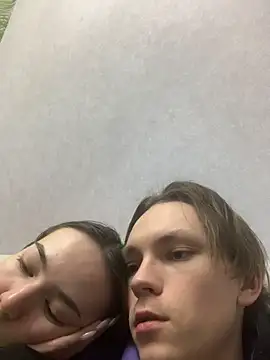 Snapshot of Alex17am chatting on 11.21.25 Alex17am online show from 11.21.25