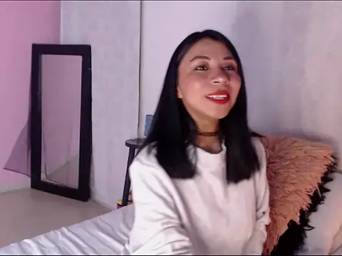 selene gils online show from 11.25.25