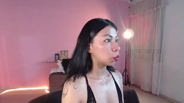 selene gils online show from 06.18.26