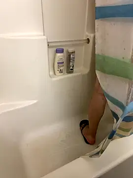 Snapshot of Mingtian4117 chatting on 11.18.25 Mingtian4117 online show from 11.18.25