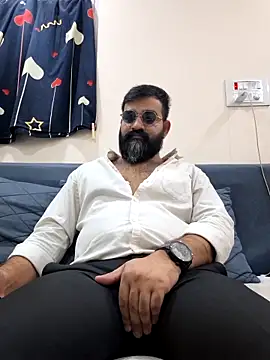 Snapshot of Fun_Guuy chatting on 04.08.26 Fun Guuy online show from 04.08.26