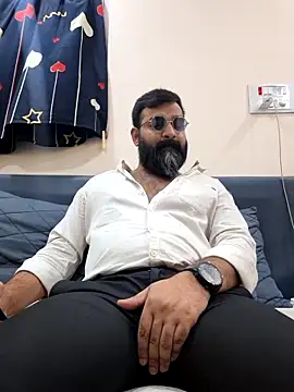 Snapshot of Fun_Guuy chatting on 04.10.26 Fun Guuy online show from 04.10.26