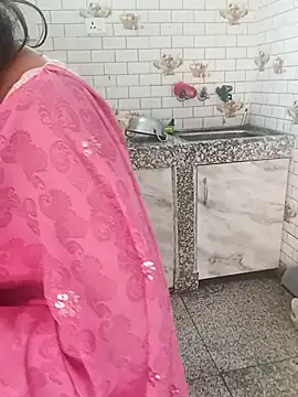 Snapshot of Saroj-Shah chatting on 03.06.26 Saroj-Shah online show from 03.06.26