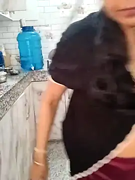 Snapshot of Saroj-Shah chatting on 03.18.26 Saroj-Shah online show from 03.18.26