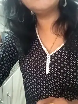 Snapshot of Saroj-Shah chatting on 04.06.26 Saroj-Shah online show from 04.06.26