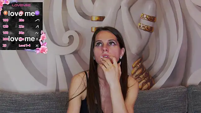 hailey peach online show from 07.06.26