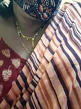 Snapshot of mallu-sumi chatting on 01.31.25 mallu-sumi online show from 01.31.25