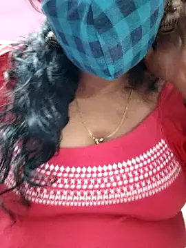 Snapshot of mallu-sumi chatting on 02.04.25 mallu-sumi online show from 02.04.25