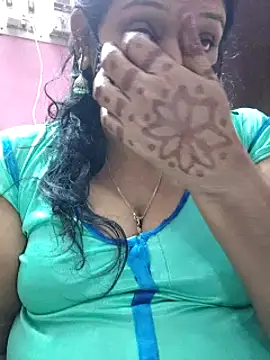 Snapshot of mallu-sumi chatting on 02.05.25 mallu-sumi online show from 02.05.25