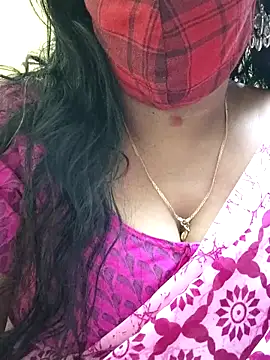 Snapshot of mallu-sumi chatting on 02.11.25 mallu-sumi online show from 02.11.25