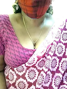 Snapshot of mallu-sumi chatting on 02.12.25 mallu-sumi online show from 02.12.25