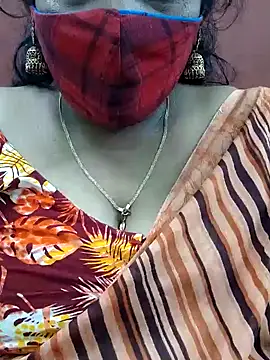 Snapshot of mallu-sumi chatting on 02.13.25 mallu-sumi online show from 02.13.25