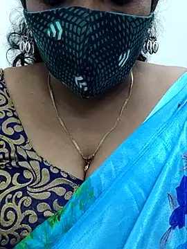 Snapshot of mallu-sumi chatting on 02.13.25 mallu-sumi online show from 02.13.25