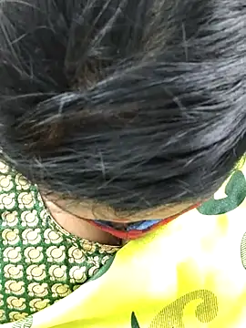 Snapshot of mallu-sumi chatting on 02.14.25 mallu-sumi online show from 02.14.25