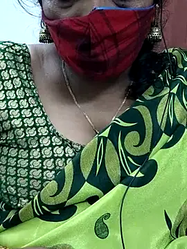 Snapshot of mallu-sumi chatting on 02.15.25 mallu-sumi online show from 02.15.25