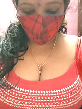 Snapshot of mallu-sumi chatting on 02.15.25 mallu-sumi online show from 02.15.25