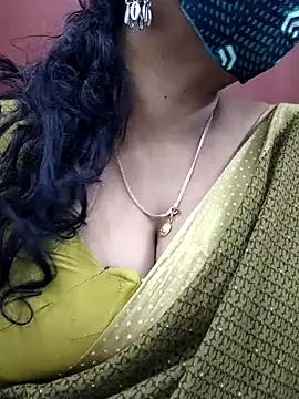 Snapshot of mallu-sumi chatting on 02.15.25 mallu-sumi online show from 02.15.25