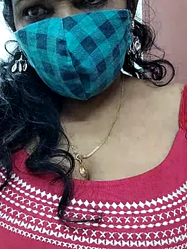 Snapshot of mallu-sumi chatting on 02.15.25 mallu-sumi online show from 02.15.25