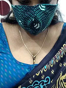 Snapshot of mallu-sumi chatting on 02.18.25 mallu-sumi online show from 02.18.25