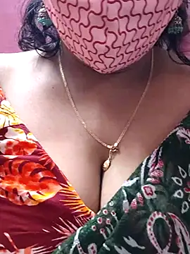 Snapshot of mallu-sumi chatting on 02.22.25 mallu-sumi online show from 02.22.25