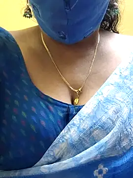 Snapshot of mallu-sumi chatting on 02.23.25 mallu-sumi online show from 02.23.25