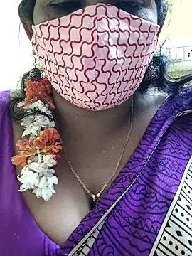 Snapshot of mallu-sumi chatting on 02.24.25 mallu-sumi online show from 02.24.25