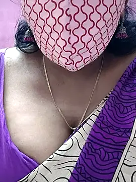 Snapshot of mallu-sumi chatting on 02.25.25 mallu-sumi online show from 02.25.25