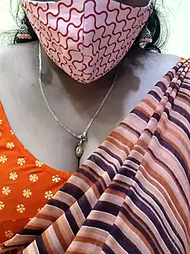 Snapshot of mallu-sumi chatting on 02.28.25 mallu-sumi online show from 02.28.25