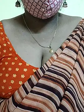 Snapshot of mallu-sumi chatting on 02.28.25 mallu-sumi online show from 02.28.25