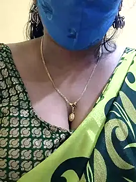 Snapshot of mallu-sumi chatting on 03.01.25 mallu-sumi online show from 03.01.25