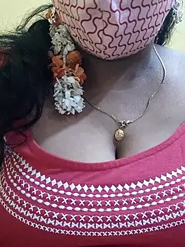 Snapshot of mallu-sumi chatting on 03.02.25 mallu-sumi online show from 03.02.25