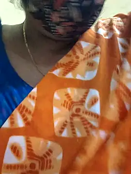 Snapshot of mallu-sumi chatting on 03.03.25 mallu-sumi online show from 03.03.25