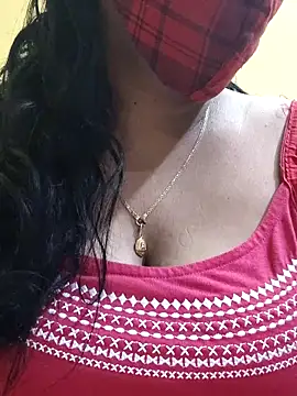 Snapshot of mallu-sumi chatting on 03.04.25 mallu-sumi online show from 03.04.25