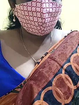 Snapshot of mallu-sumi chatting on 03.05.25 mallu-sumi online show from 03.05.25