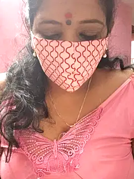 Snapshot of mallu-sumi chatting on 03.06.25 mallu-sumi online show from 03.06.25