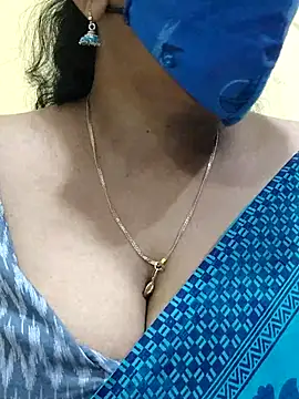 Snapshot of mallu-sumi chatting on 03.06.25 mallu-sumi online show from 03.06.25