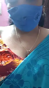 Snapshot of mallu-sumi chatting on 03.07.25 mallu-sumi online show from 03.07.25