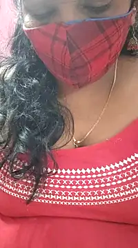 Snapshot of mallu-sumi chatting on 03.08.25 mallu-sumi online show from 03.08.25