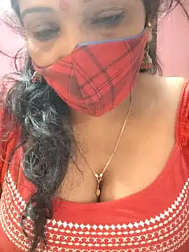 Snapshot of mallu-sumi chatting on 03.08.25 mallu-sumi online show from 03.08.25