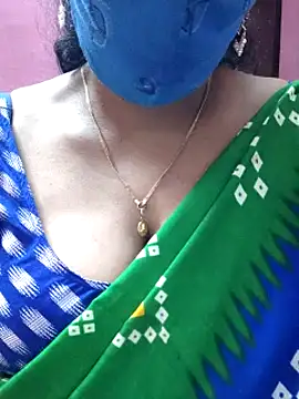 Snapshot of mallu-sumi chatting on 03.12.25 mallu-sumi online show from 03.12.25