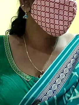 Snapshot of mallu-sumi chatting on 03.13.25 mallu-sumi online show from 03.13.25