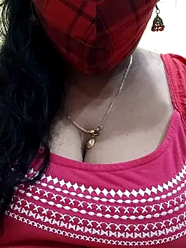 Snapshot of mallu-sumi chatting on 03.14.25 mallu-sumi online show from 03.14.25