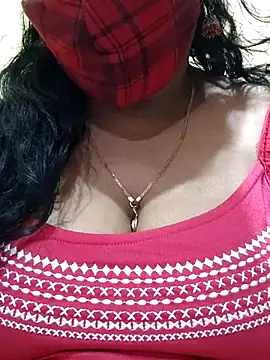 Snapshot of mallu-sumi chatting on 03.14.25 mallu-sumi online show from 03.14.25