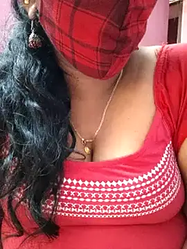 Snapshot of mallu-sumi chatting on 03.15.25 mallu-sumi online show from 03.15.25