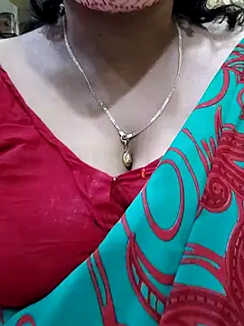 Snapshot of mallu-sumi chatting on 03.15.25 mallu-sumi online show from 03.15.25