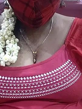 Snapshot of mallu-sumi chatting on 03.16.25 mallu-sumi online show from 03.16.25